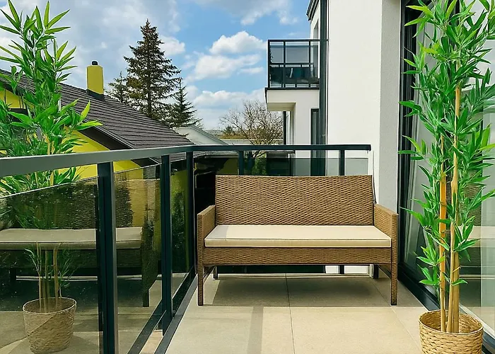 Modern With Free Parking Apartment